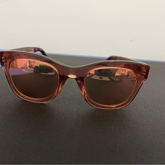 TOMS Sunglasses - Picture 2 of 3